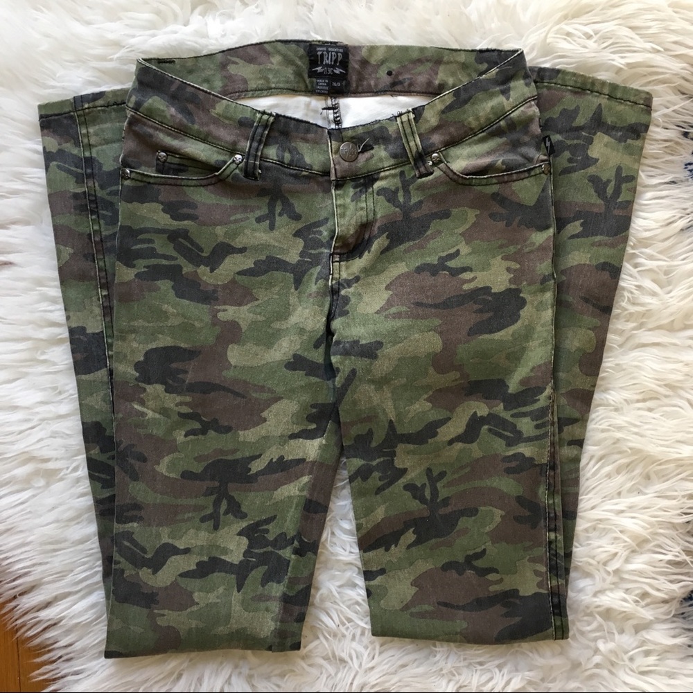 Camo print skinny jeans